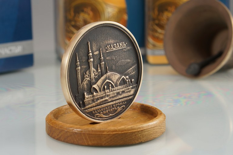 Сувениры и подарки из бронзы Медальон бронзовый КАЗАНЬ